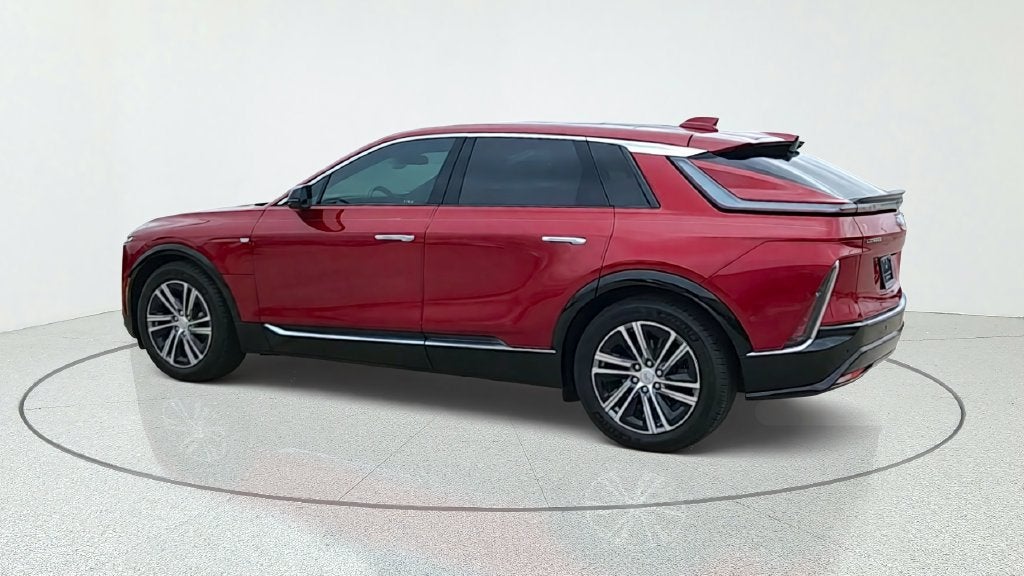 2024 Cadillac LYRIQ Luxury 2