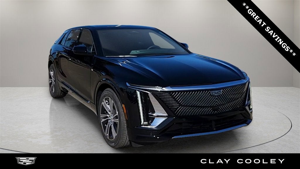 2025 Cadillac LYRIQ Luxury 2