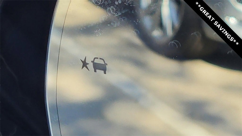 2025 Cadillac LYRIQ Luxury 2