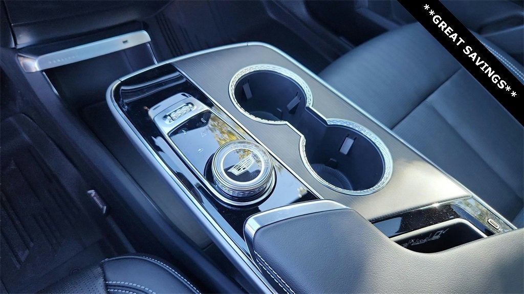 2025 Cadillac LYRIQ Luxury 2