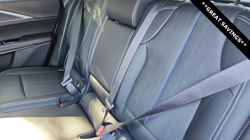 2025 Cadillac LYRIQ Luxury 2