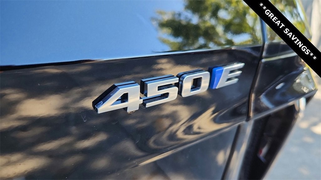 2025 Cadillac LYRIQ Luxury 2