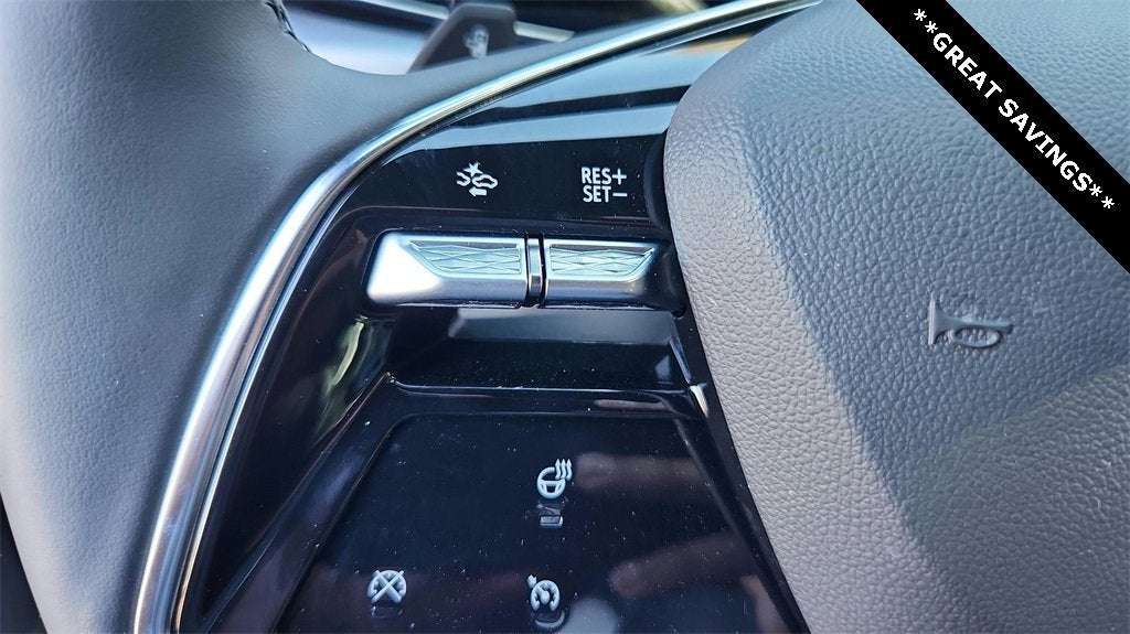 2025 Cadillac LYRIQ Luxury 2