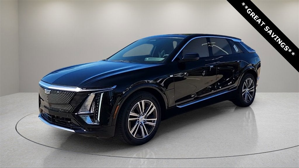 2025 Cadillac LYRIQ Luxury 2