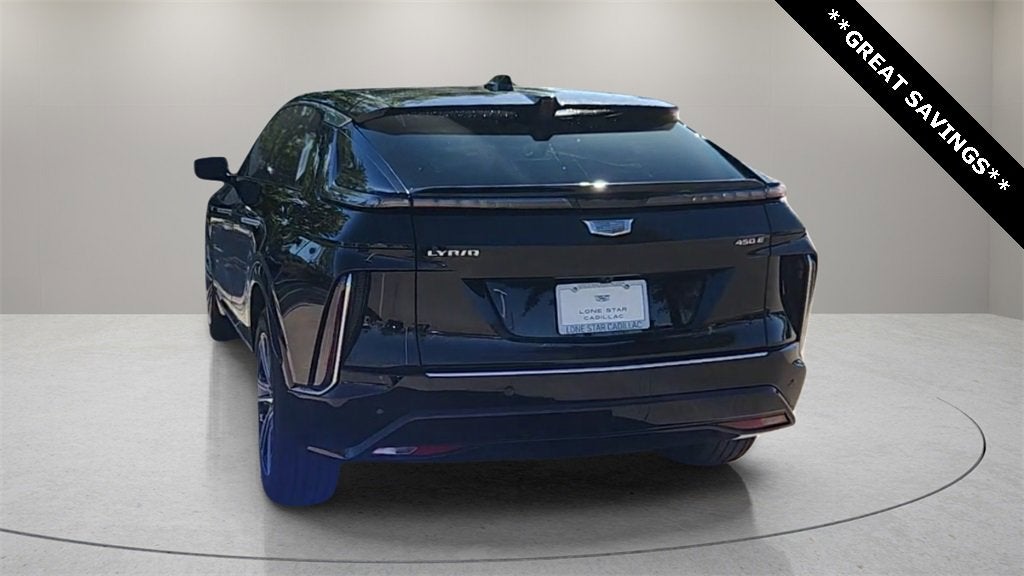 2025 Cadillac LYRIQ Luxury 2