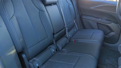 2025 Cadillac LYRIQ Luxury 3