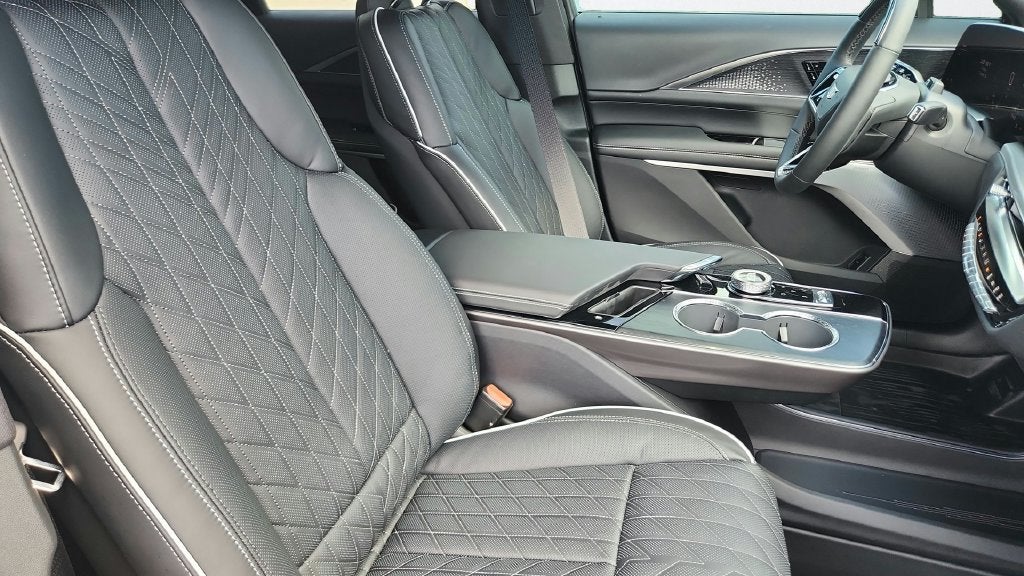 2027 Cadillac LYRIQ Signature Luxury