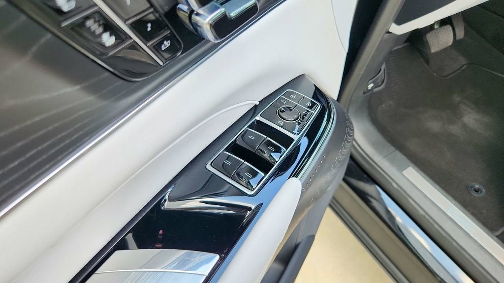 2024 Cadillac LYRIQ Sport 1