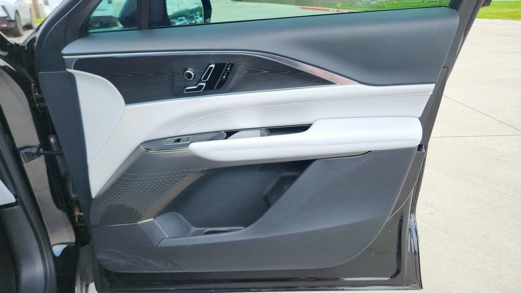 2024 Cadillac LYRIQ Sport 1