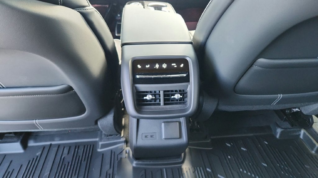 2027 Cadillac LYRIQ Signature Luxury