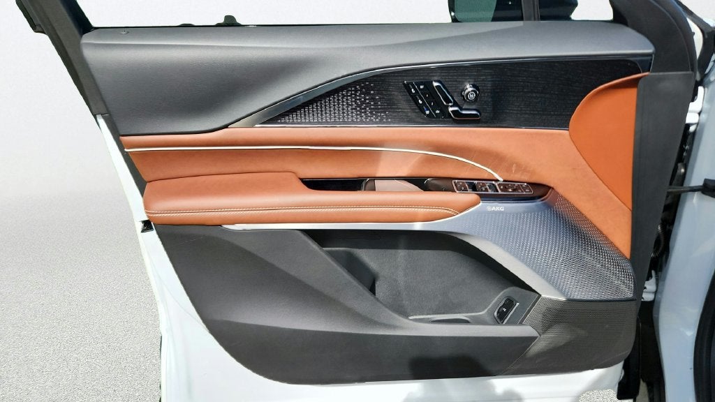 2027 Cadillac LYRIQ Signature Luxury