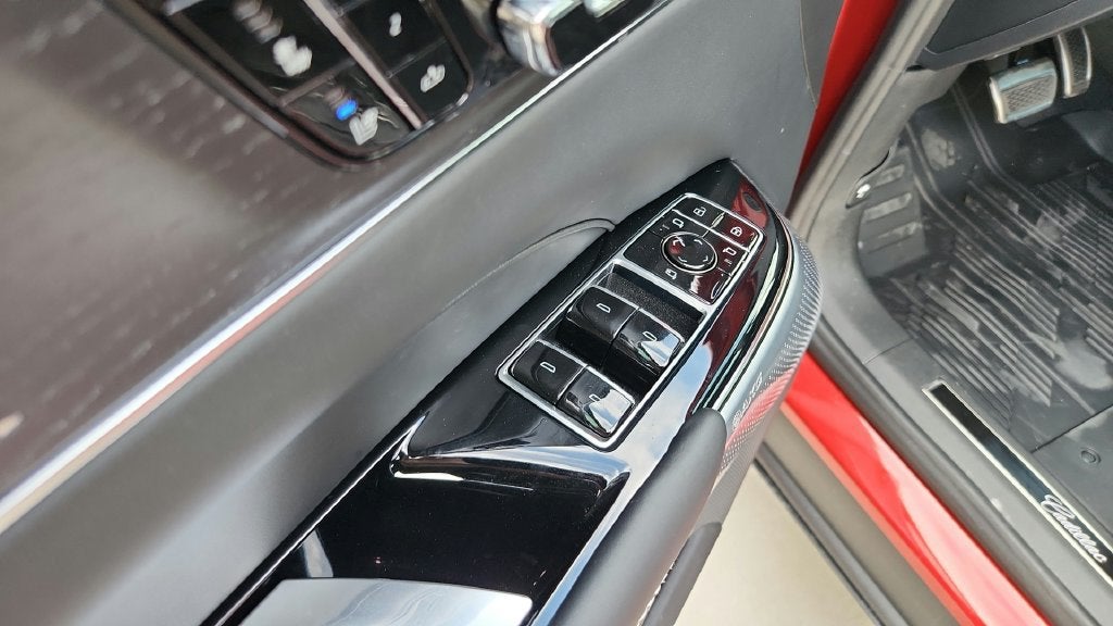 2027 Cadillac LYRIQ Signature Luxury