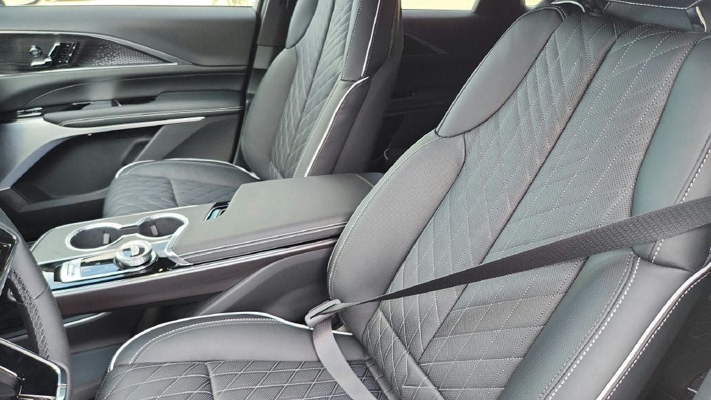2027 Cadillac LYRIQ Signature Luxury
