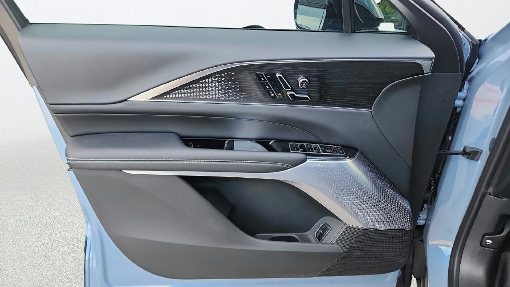 2027 Cadillac LYRIQ Signature Luxury