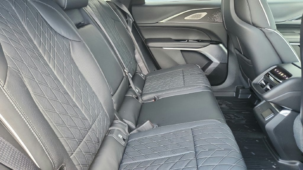 2027 Cadillac LYRIQ Signature Luxury