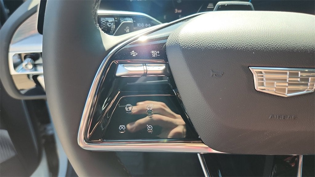 2025 Cadillac LYRIQ Sport 2