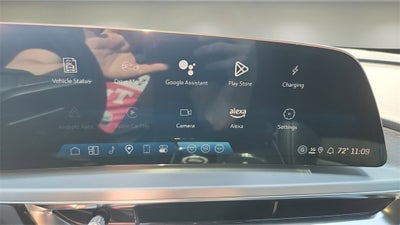 2025 Cadillac LYRIQ Sport 2