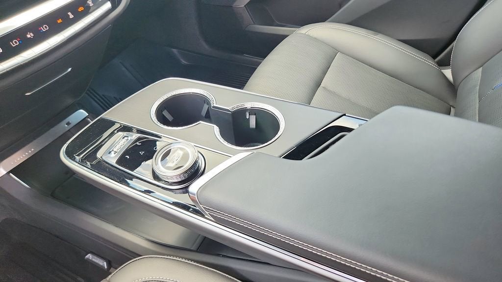 2025 Cadillac LYRIQ Sport 2