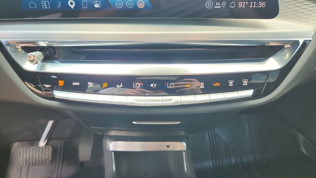 2025 Cadillac LYRIQ Sport 2