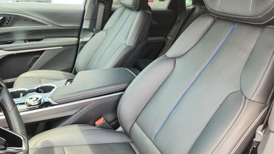 2025 Cadillac LYRIQ Sport 2