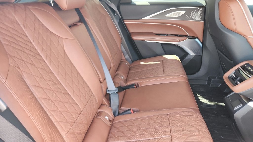 2027 Cadillac LYRIQ Signature Sport