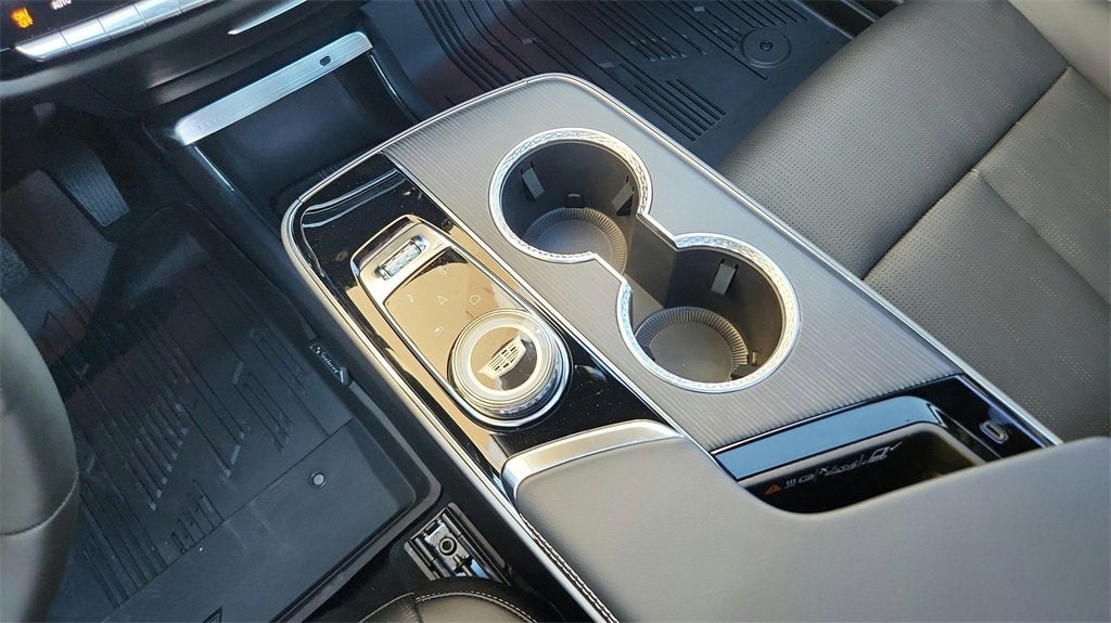 2025 Cadillac LYRIQ Sport 3