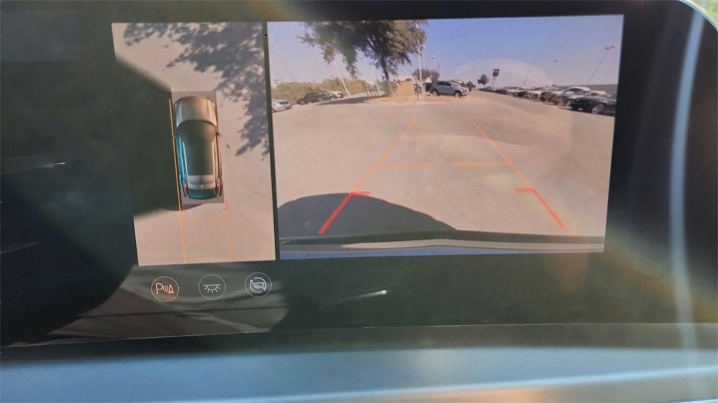 2025 Cadillac LYRIQ Sport 3