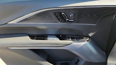 2025 Cadillac LYRIQ Sport 3