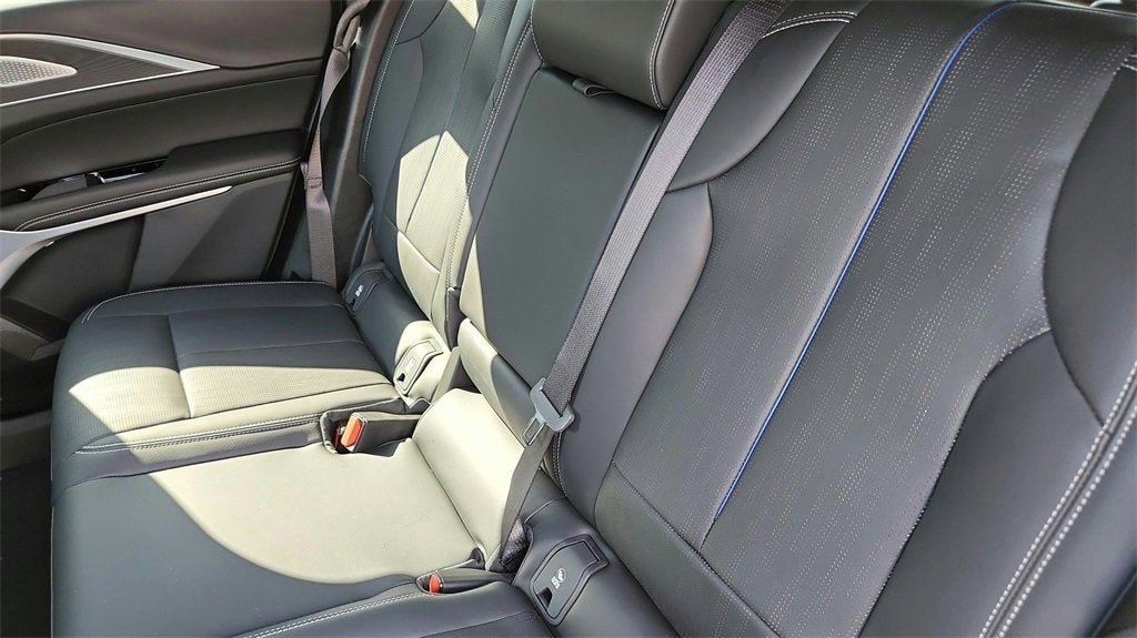 2025 Cadillac LYRIQ Sport 3