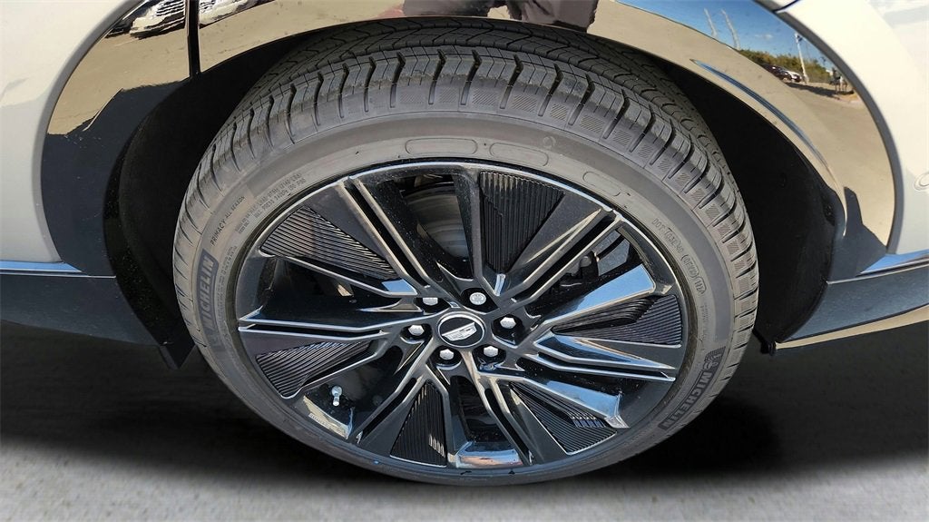 2025 Cadillac LYRIQ Sport 3