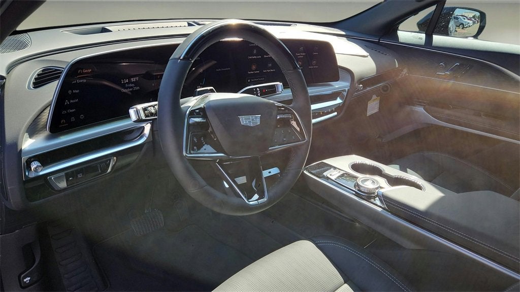 2025 Cadillac LYRIQ Sport 3