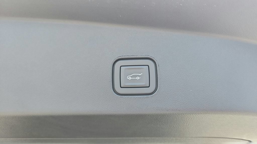 2027 Cadillac LYRIQ Signature Sport