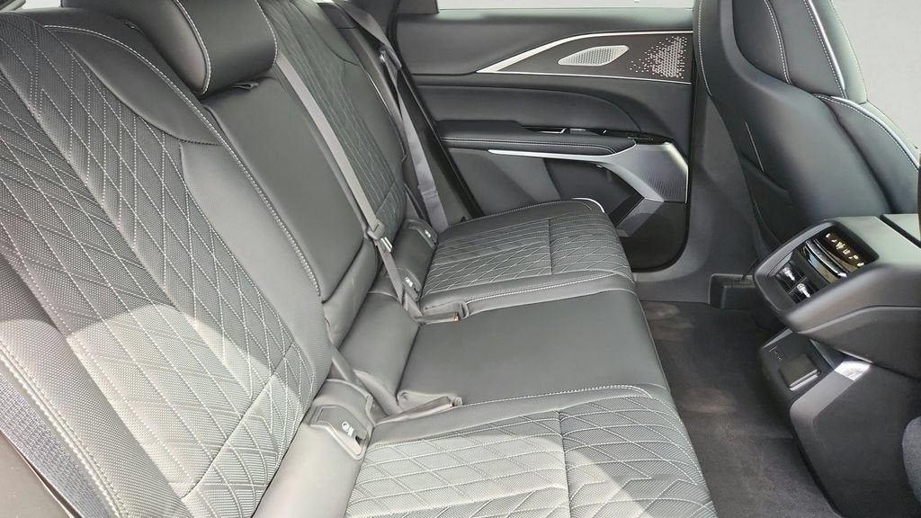 2027 Cadillac LYRIQ Signature Sport