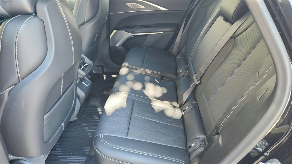 2025 Cadillac LYRIQ Sport 3