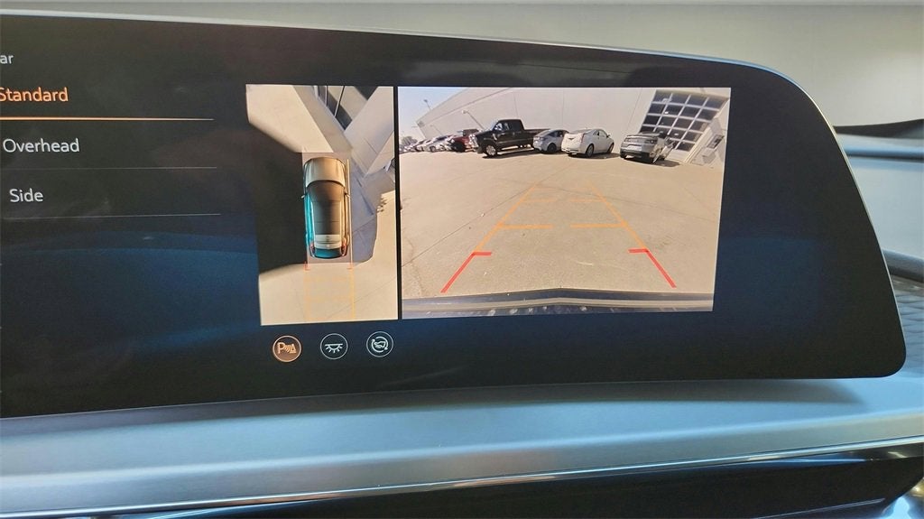 2025 Cadillac LYRIQ Sport 3