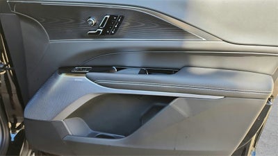 2025 Cadillac LYRIQ Sport 3