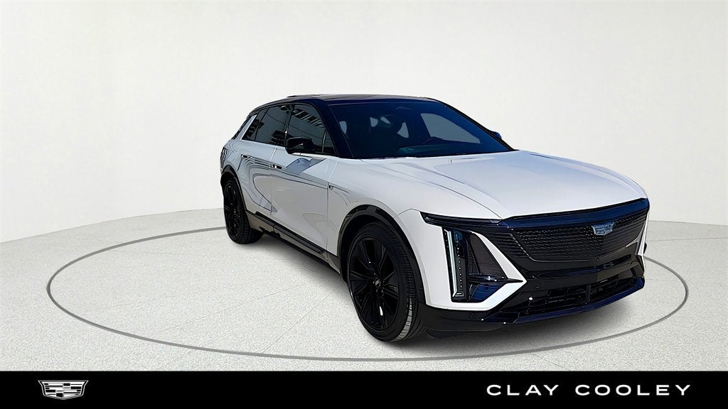 2025 Cadillac LYRIQ Sport 3