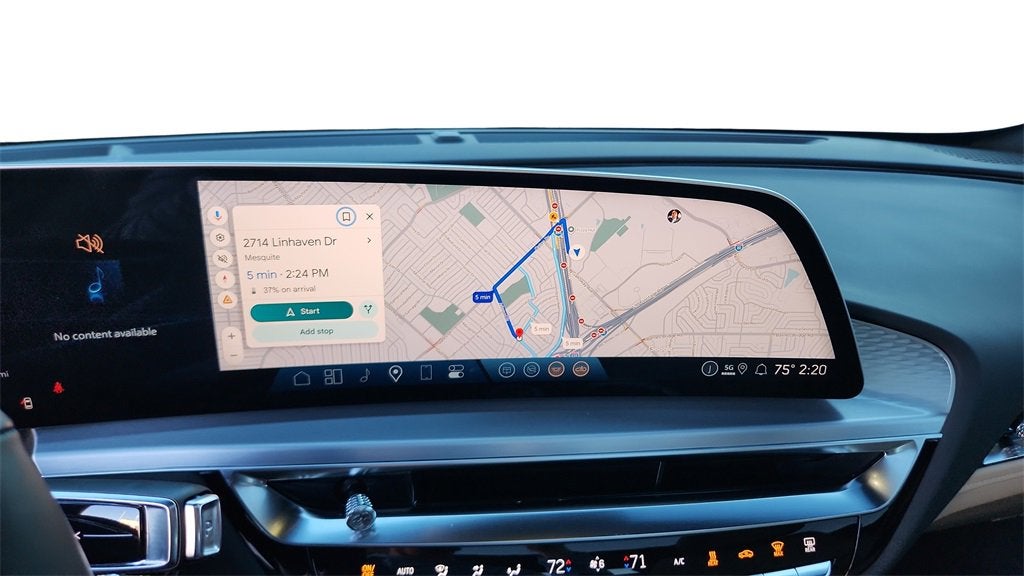 2025 Cadillac LYRIQ Sport 3