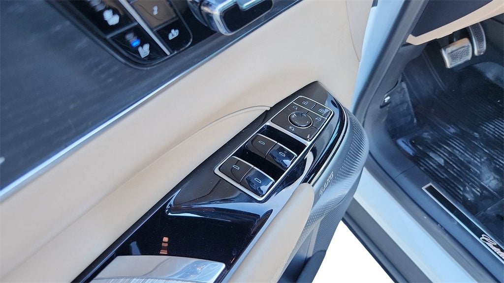 2025 Cadillac LYRIQ Sport 3