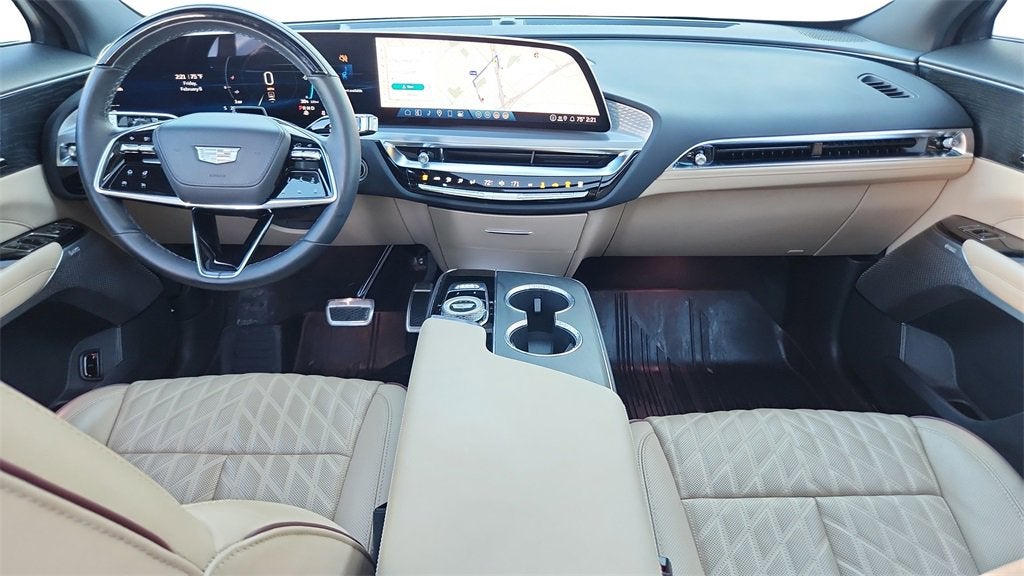 2025 Cadillac LYRIQ Sport 3