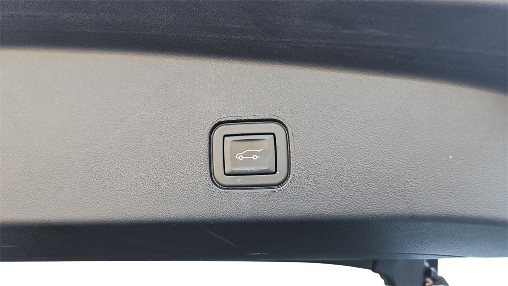 2025 Cadillac LYRIQ Sport 3