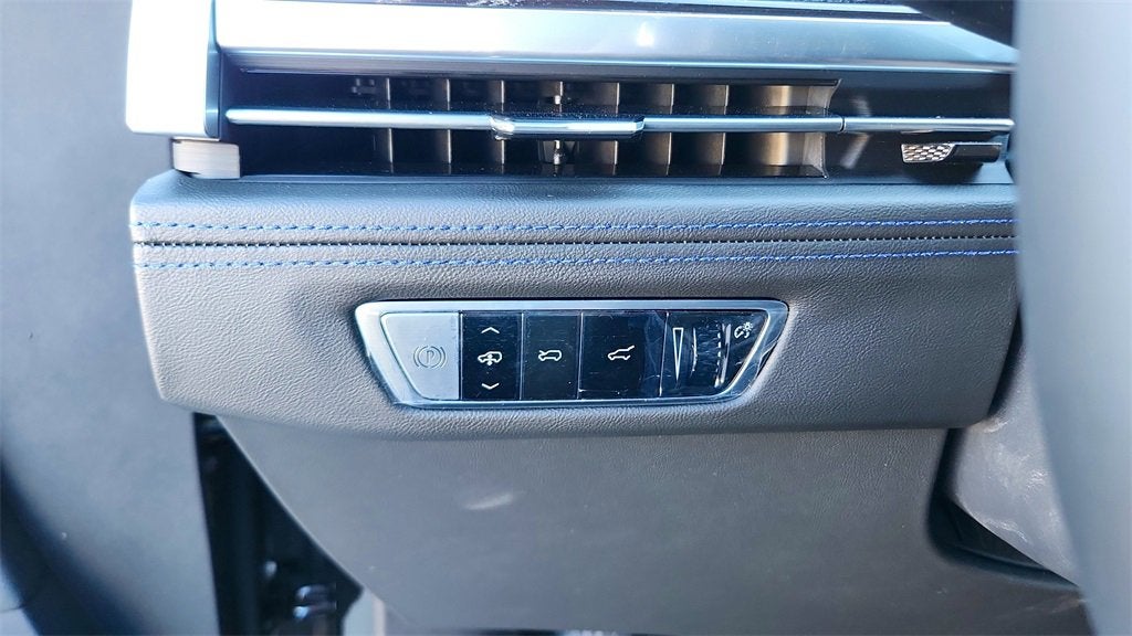 2026 Cadillac ESCALADE IQL Luxury