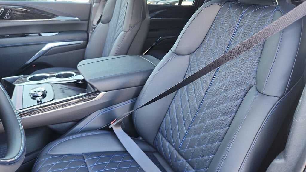 2026 Cadillac ESCALADE IQL Luxury