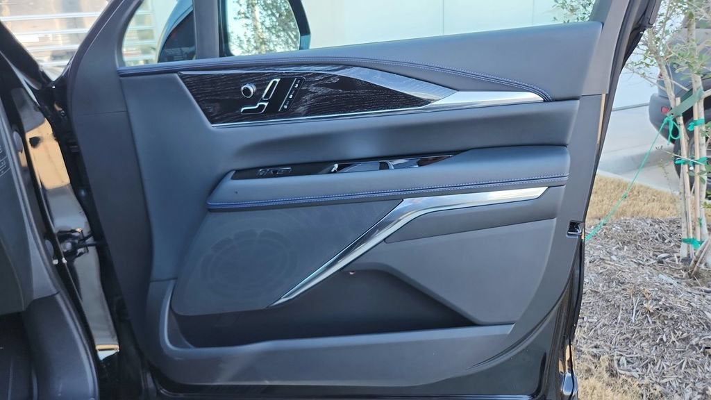 2026 Cadillac ESCALADE IQL Luxury