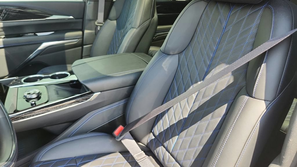 2026 Cadillac ESCALADE IQL Luxury