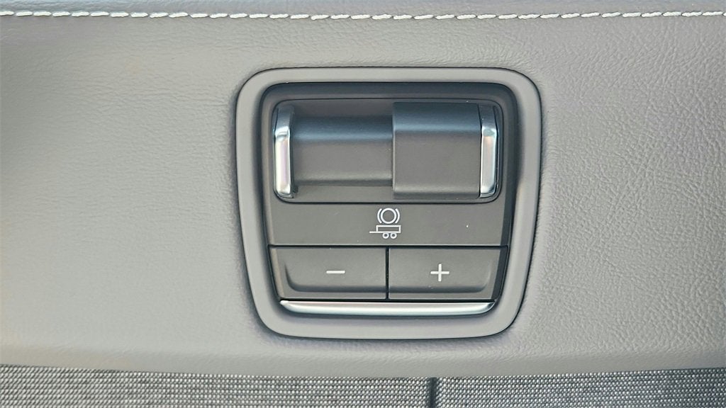 2026 Cadillac ESCALADE IQL Luxury