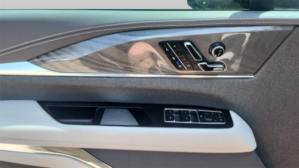 2026 Cadillac ESCALADE IQL Luxury