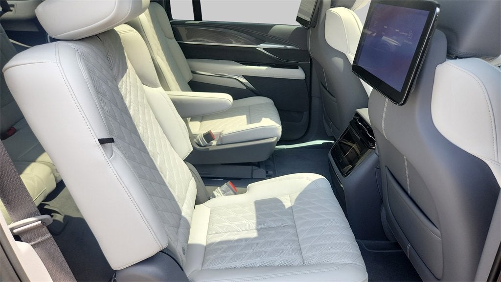 2026 Cadillac ESCALADE IQL Luxury