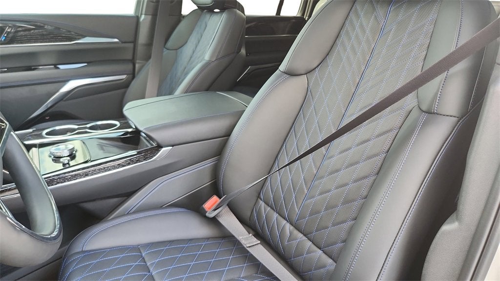 2026 Cadillac ESCALADE IQL Sport