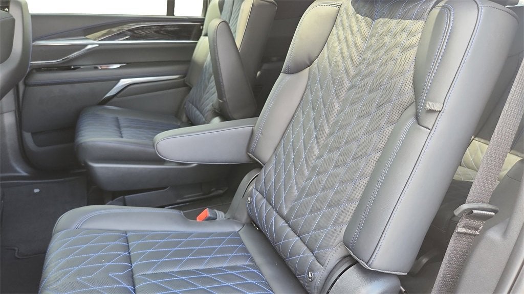 2026 Cadillac ESCALADE IQL Sport